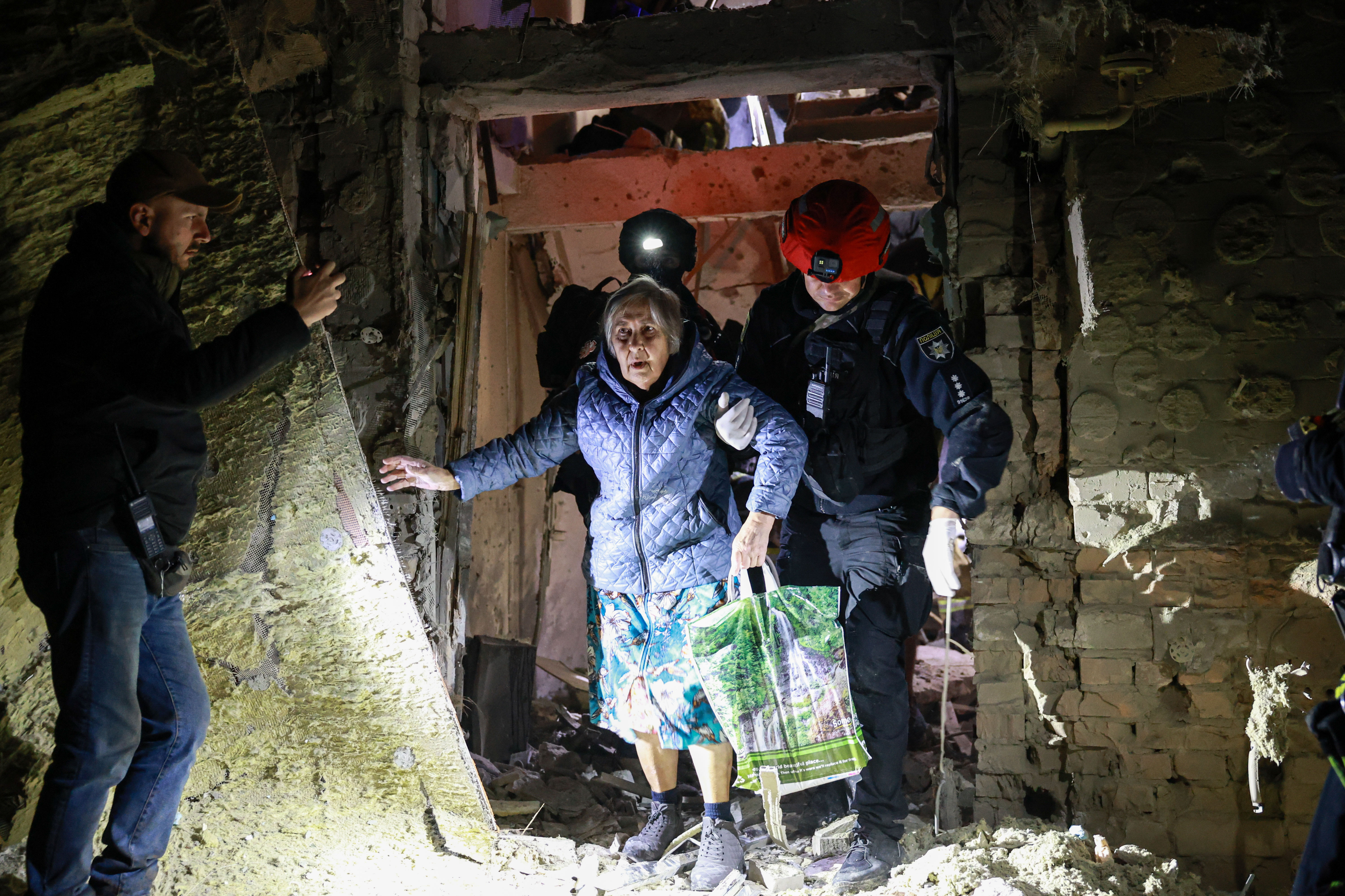 Russia hits Ukraine power grid as US supplies run late - The Daily News
